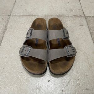 BIRKENSTOCK Men’s Arizona (Birko-Flor Soft) Iron Oiled Leather (10.5 / 43)